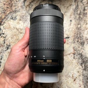 Nikon 70-300mm lense